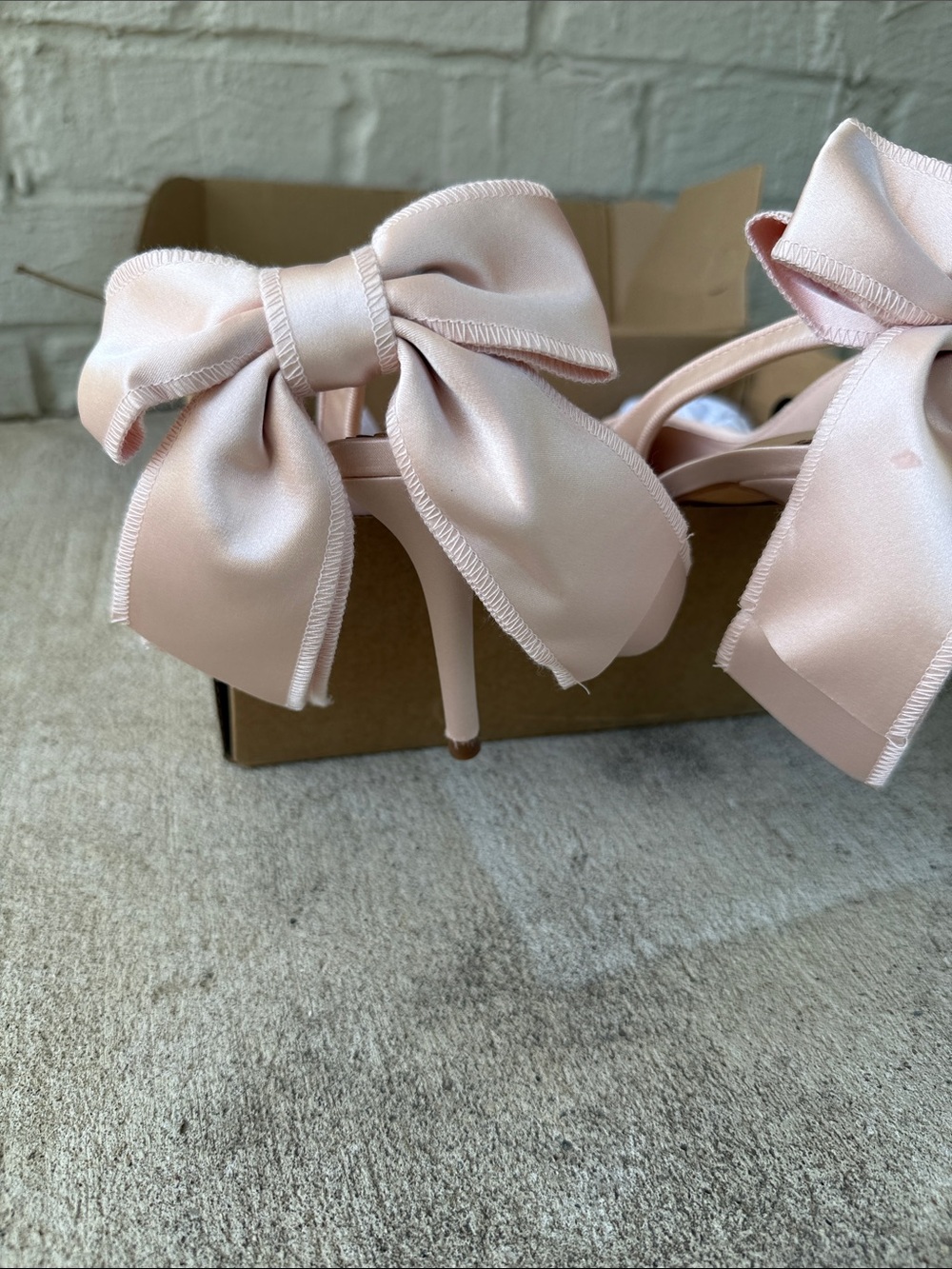 NIB Blush Pink Satin Bridal Slingback Heels Size 8 - Picture 7 of 12